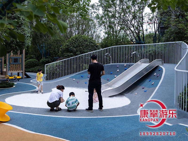 不銹鋼滑梯制造上精雕細琢 不銹鋼滑梯制造上精雕細琢