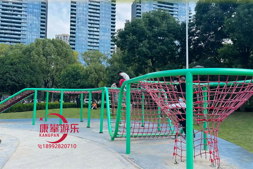 非標(biāo)游樂設(shè)施
